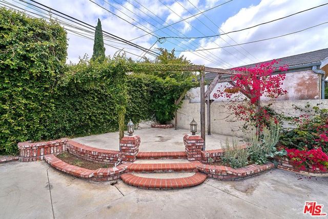 1120 S Plymouth Boulevard, Los Angeles, CA 90019