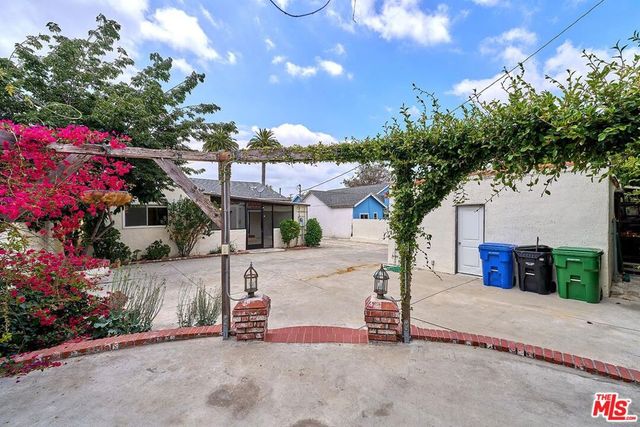 1120 S Plymouth Boulevard, Los Angeles, CA 90019