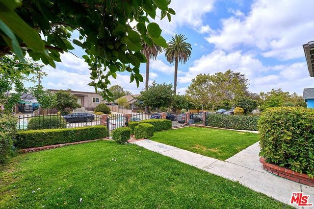 1120 S Plymouth Boulevard, Los Angeles, CA 90019