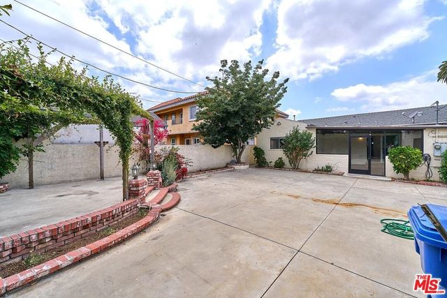 1120 S Plymouth Boulevard, Los Angeles, CA 90019