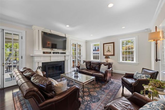 430 W Lockwood Avenue, St Louis, MO 63119