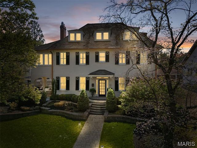 430 W Lockwood Avenue, St Louis, MO 63119