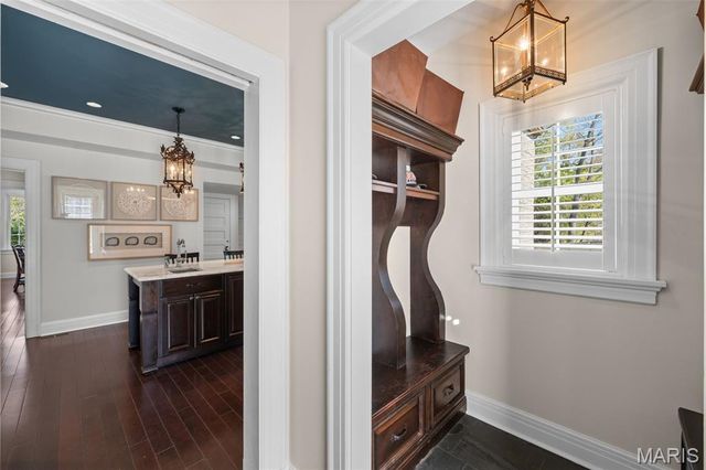 430 W Lockwood Avenue, St Louis, MO 63119