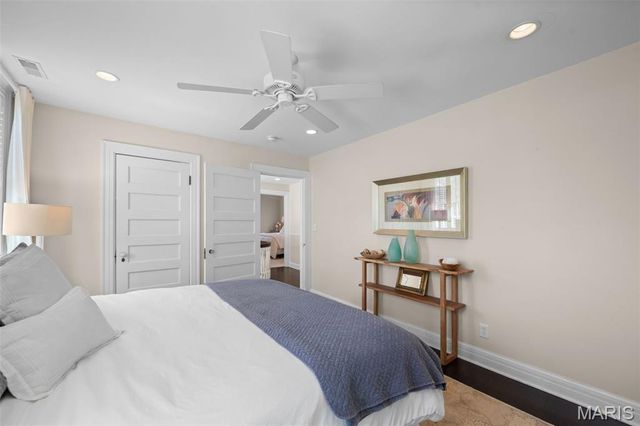 430 W Lockwood Avenue, St Louis, MO 63119