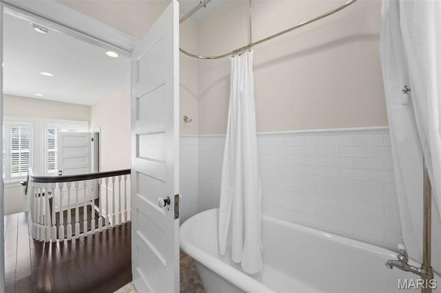 430 W Lockwood Avenue, St Louis, MO 63119