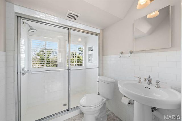 430 W Lockwood Avenue, St Louis, MO 63119
