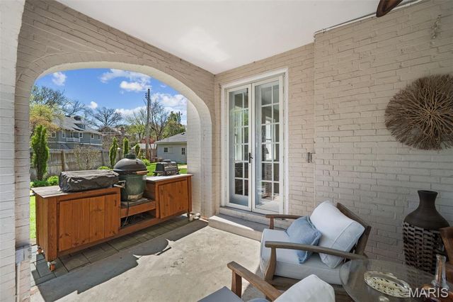 430 W Lockwood Avenue, St Louis, MO 63119
