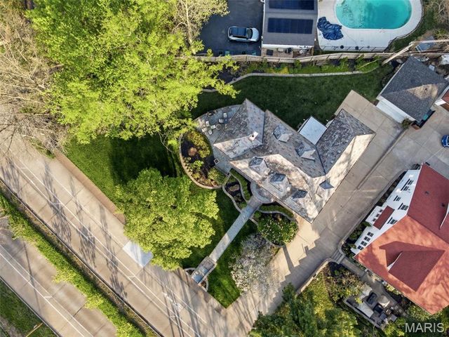 430 W Lockwood Avenue, St Louis, MO 63119