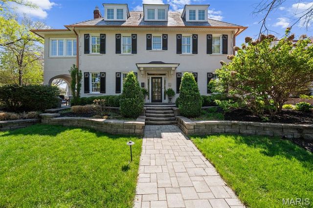 430 W Lockwood Avenue, St Louis, MO 63119