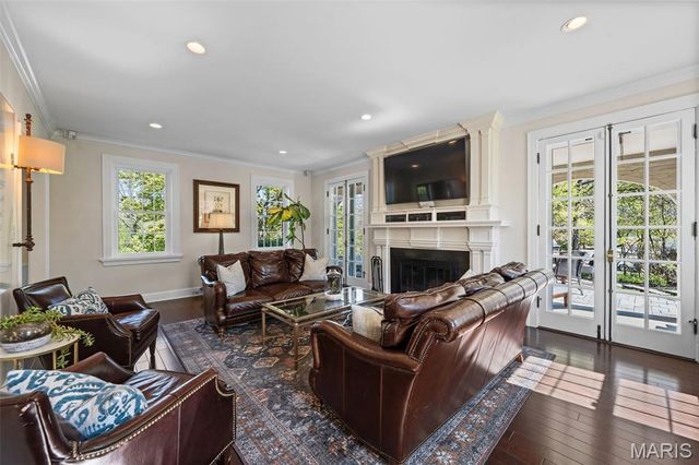 430 W Lockwood Avenue, St Louis, MO 63119
