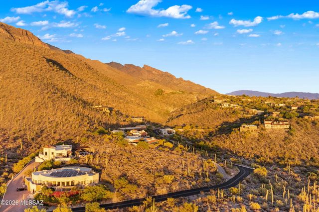 7640 N Camino Sin Vacas, Tucson, AZ 85718