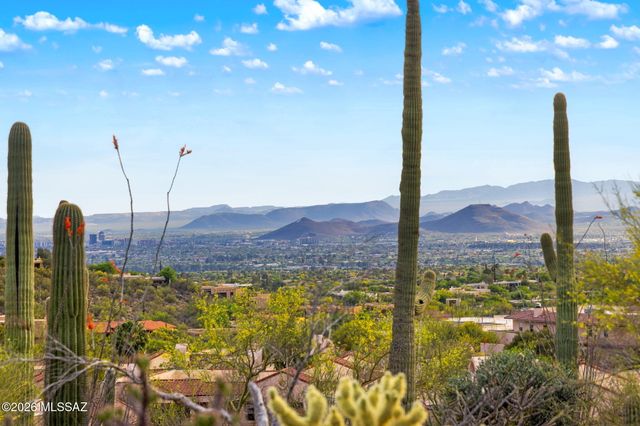 7640 N Camino Sin Vacas, Tucson, AZ 85718