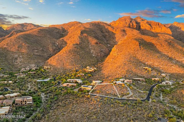 7640 N Camino Sin Vacas, Tucson, AZ 85718