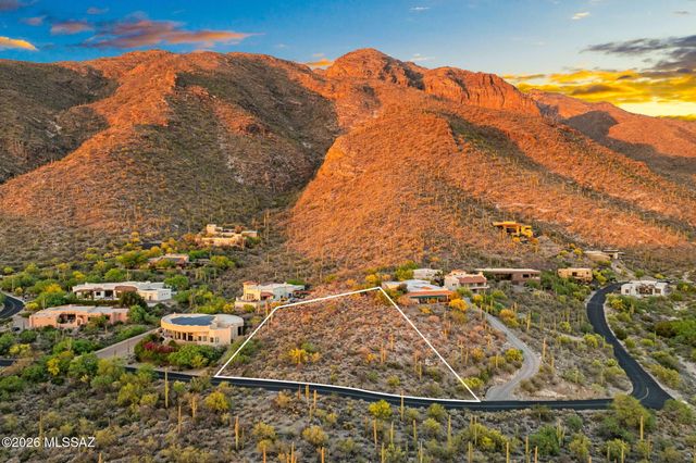 7640 N Camino Sin Vacas, Tucson, AZ 85718