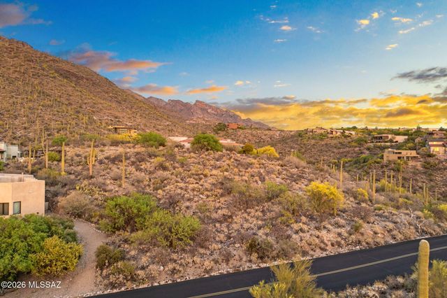 7640 N Camino Sin Vacas, Tucson, AZ 85718