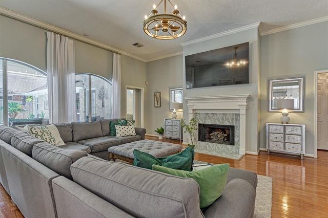 147 Little Mill Place, The Woodlands, TX 77382