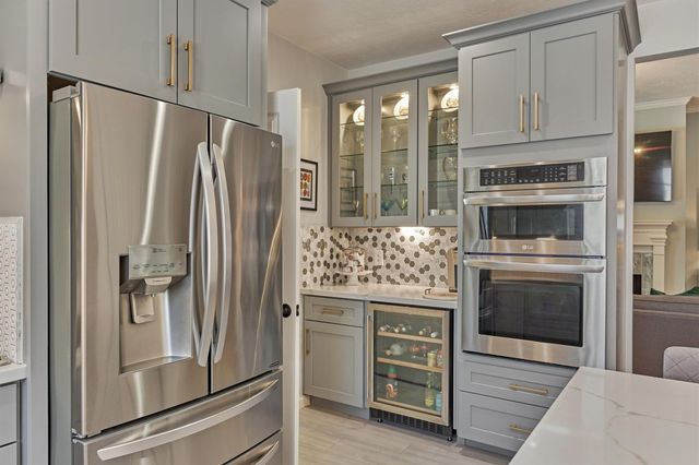 147 Little Mill Place, The Woodlands, TX 77382