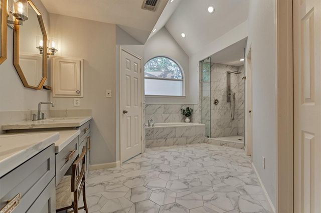 147 Little Mill Place, The Woodlands, TX 77382