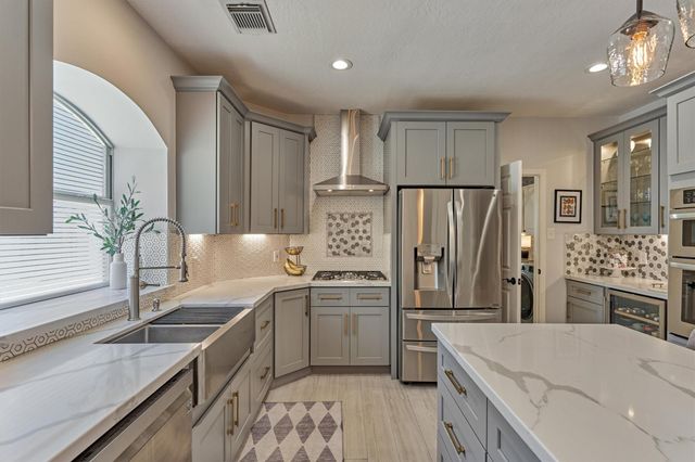 147 Little Mill Place, The Woodlands, TX 77382