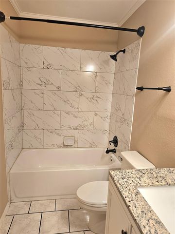 16718 Running Quail Court, Houston, TX 77489