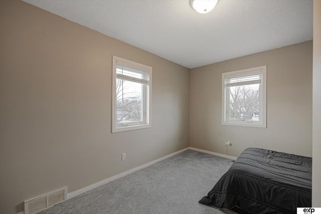 4702 N 52 Street, Omaha, NE 68104