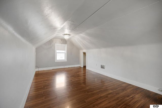 4702 N 52 Street, Omaha, NE 68104