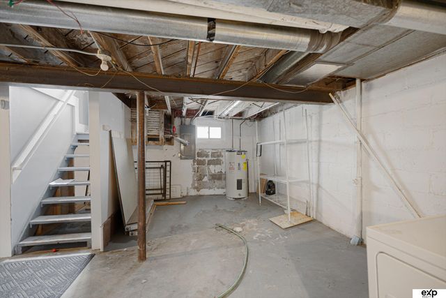 4702 N 52 Street, Omaha, NE 68104