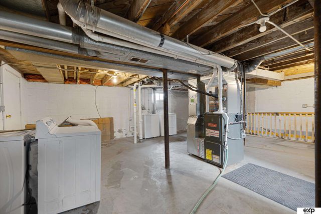 4702 N 52 Street, Omaha, NE 68104