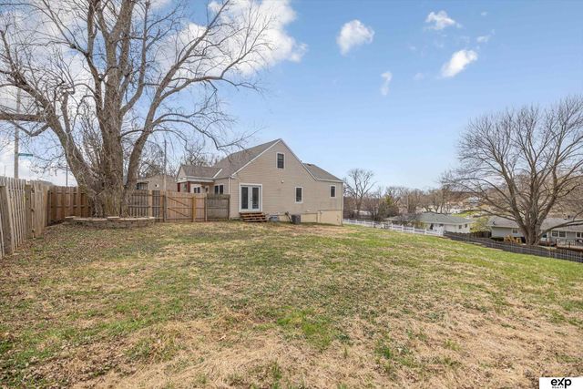 4702 N 52 Street, Omaha, NE 68104