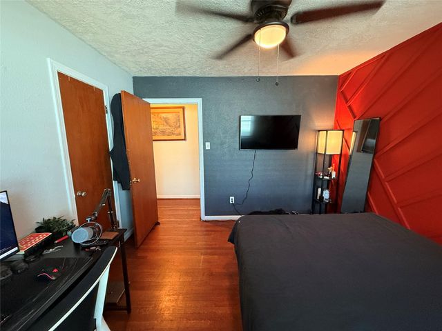 6625 Sandstone Street, Houston, TX 77074