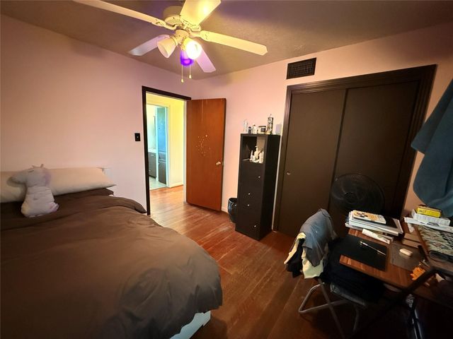 6625 Sandstone Street, Houston, TX 77074