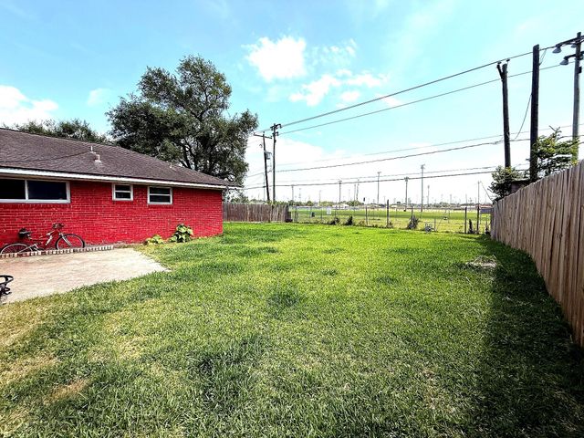 6625 Sandstone Street, Houston, TX 77074