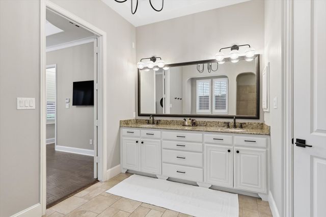 3863 Guinn Gate Drive, Frisco, TX 75034