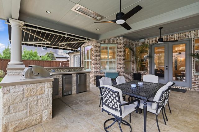 3863 Guinn Gate Drive, Frisco, TX 75034