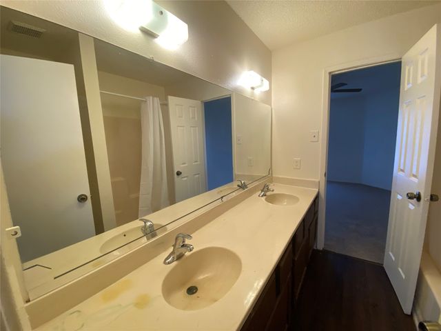 2802 Wimbledon Court B, Garland, TX 75041
