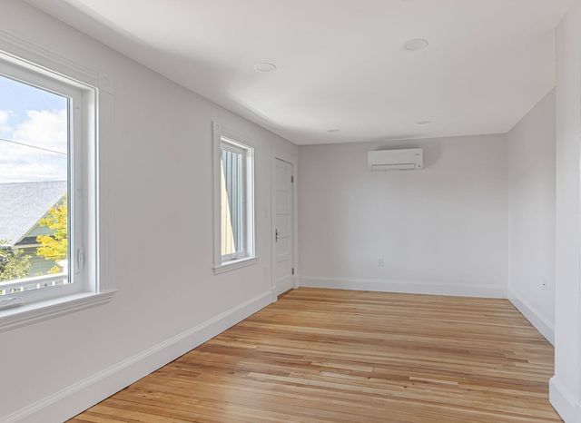 83 Kenmere 2, Medford, MA 02155