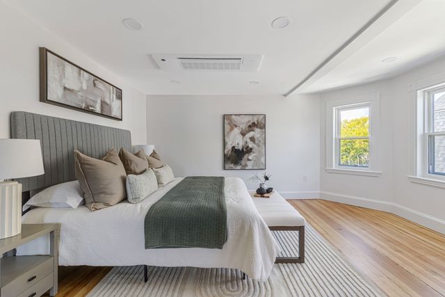 83 Kenmere 2, Medford, MA 02155