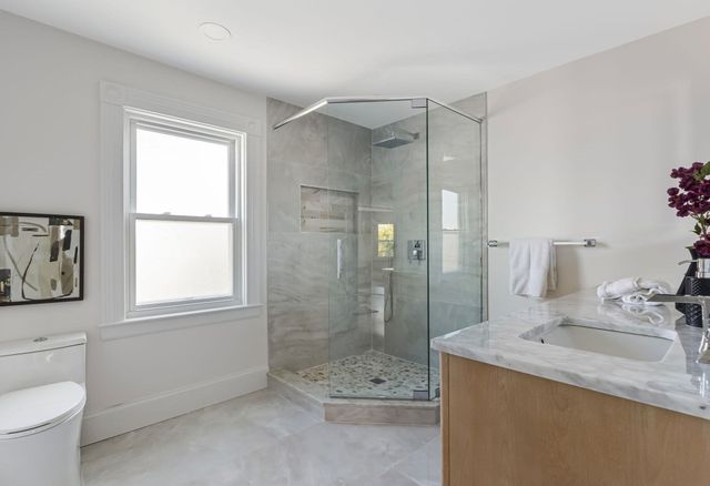 83 Kenmere 2, Medford, MA 02155