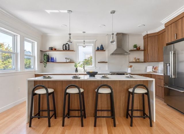 83 Kenmere 2, Medford, MA 02155