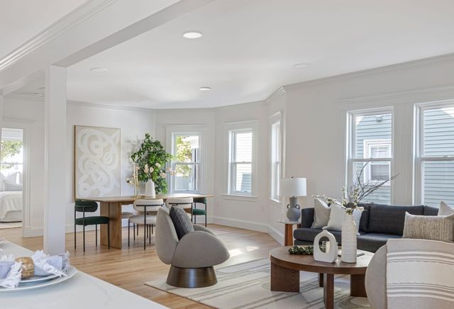 83 Kenmere 2, Medford, MA 02155