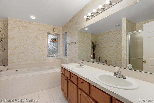 678 Joshua Drive, Highland, MI 48356