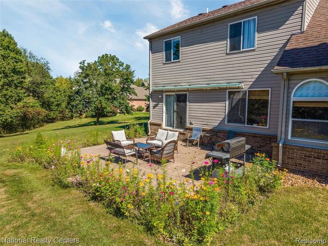 678 Joshua Drive, Highland, MI 48356