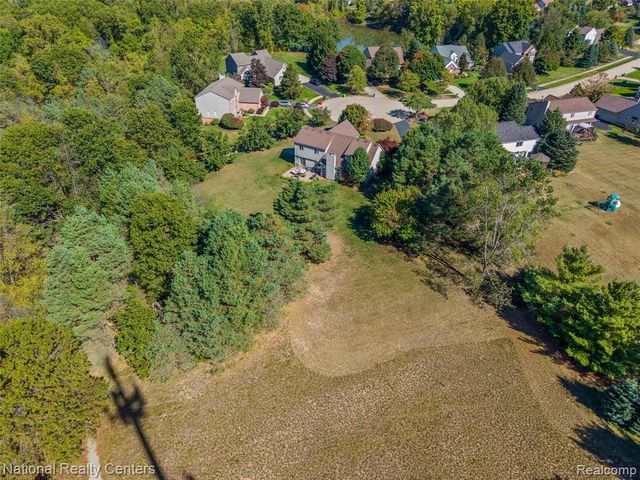 678 Joshua Drive, Highland, MI 48356