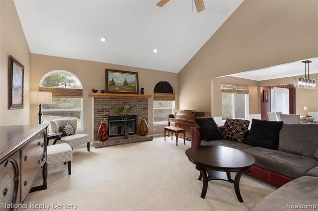 678 Joshua Drive, Highland, MI 48356