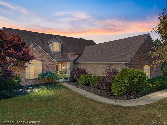 678 Joshua Drive, Highland, MI 48356