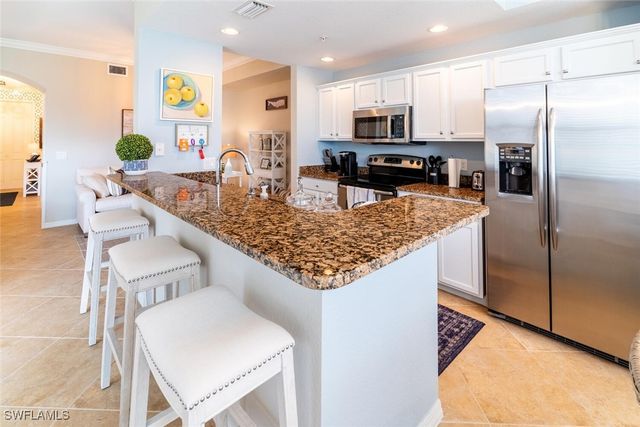 9715 Acqua CT 116, Naples, FL 34113