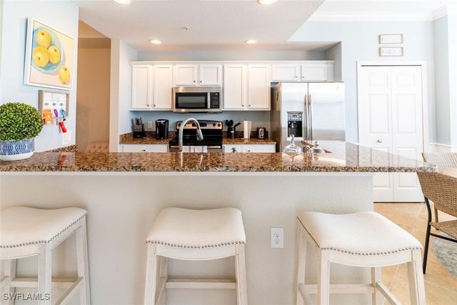 9715 Acqua CT 116, Naples, FL 34113