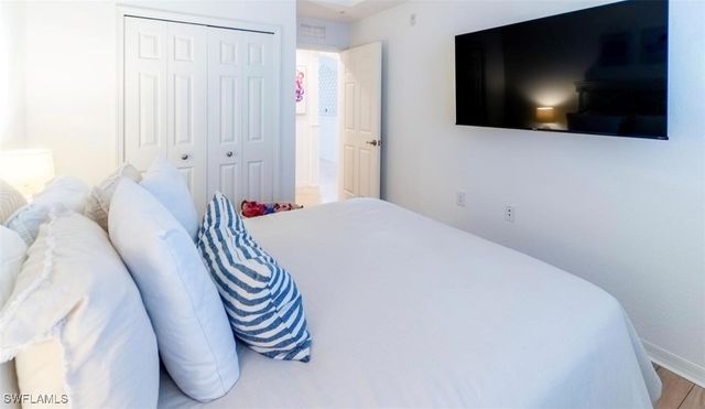 9715 Acqua CT 116, Naples, FL 34113