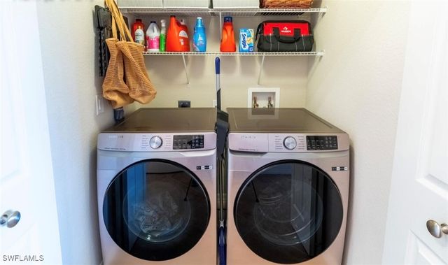 9715 Acqua CT 116, Naples, FL 34113