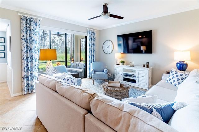 9715 Acqua CT 116, Naples, FL 34113